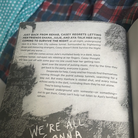 Danielle Vega book - Picture 4 of 4